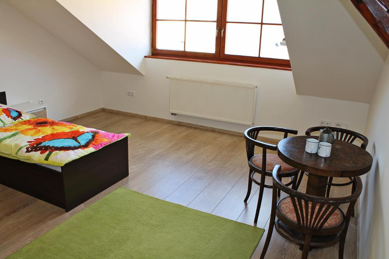 Apartamento Attic With Parking, Near The Center Of Cb - 110M2 Ceske Budejovice Exterior foto